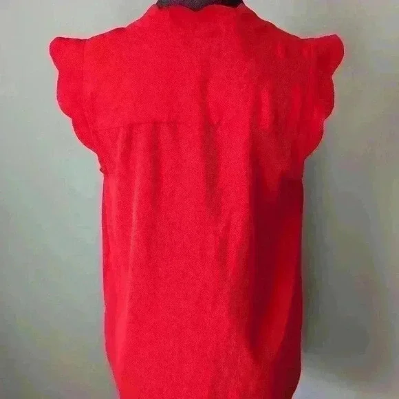 Red Sleeveless Women's V-Neck Blouse -- size M -- Vixen, Officewear, Datenight - Picture 3 of 9